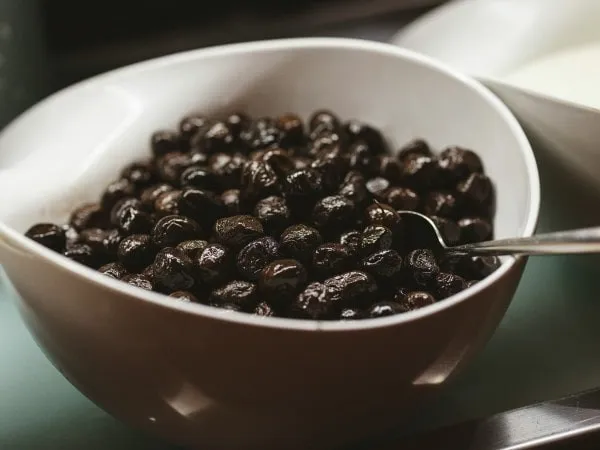 Olives à la grecque au sel