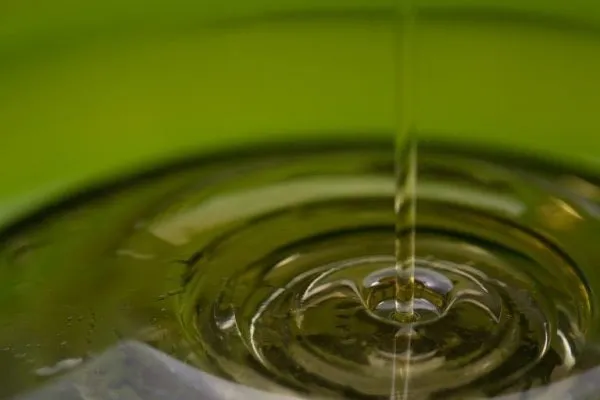 La clarification de l'huile d'olive